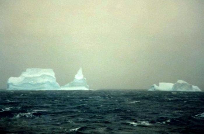 113-icebergs-2